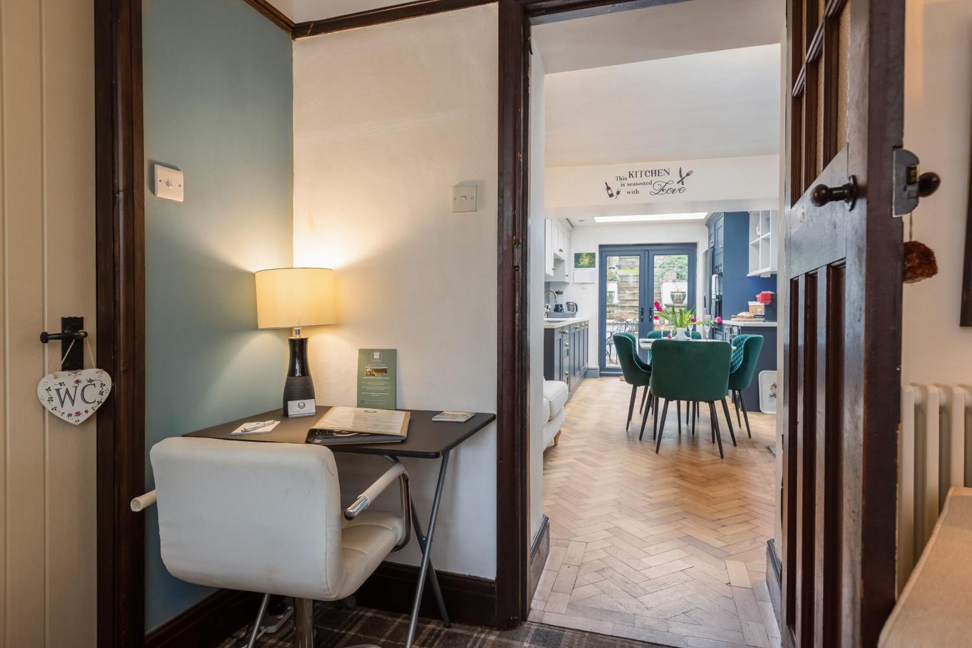 Stone Cottage In Picturesque North Yorkshire Village - Bull Dog Cottage Ampleforth 외부 사진